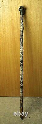 19th / 20th C WALKING CANE, SPIDER KNOB, SCRATCH CARVED BAMBOO. WEST AFRICAN