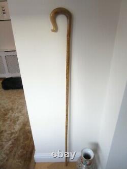 HAND CARVED RAMS HORN CROOK walking stick. Excellent quality