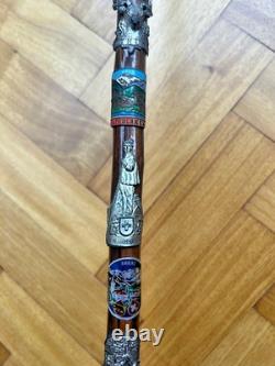 VINTAGE WALKING STICK CANE Hiking Souvenir Tourist Badges 34 Carved Sculpted