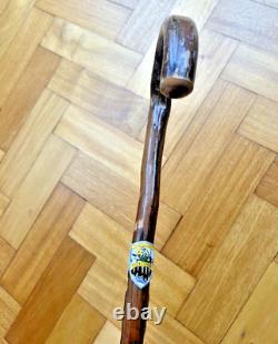 VINTAGE WALKING STICK CANE Hiking Souvenir Tourist Badges 34 Carved Sculpted
